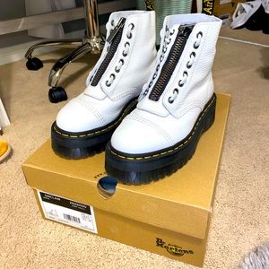 Dr. Marten Sinclair White Platform Boots